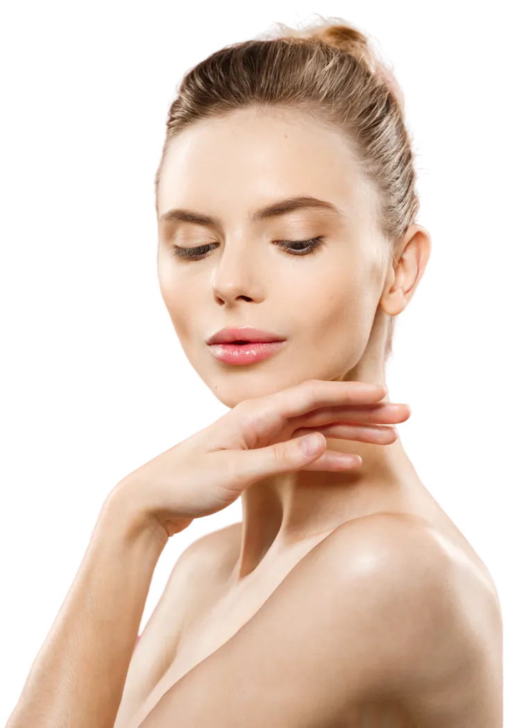 Woman with smooth skin resting her chin on her hand